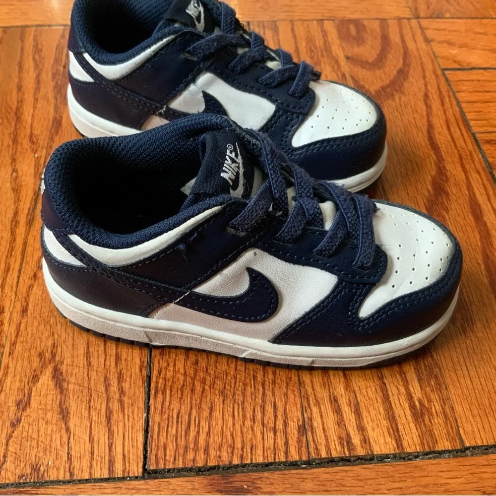 Nike Baby Toddler Dunk Low White Navy Blue Pre-owned Athletic Sneakers Size 8C - Picture 6 of 9